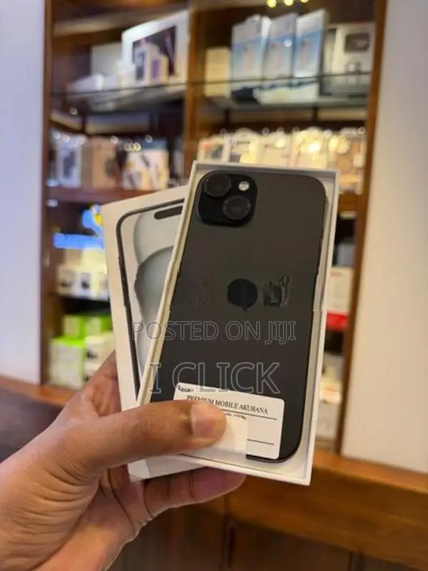 Apple iPhone 15 256GB (Used)
