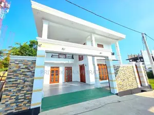 බොරලැස්ගමුවෙන් සුකෝපබෝගී අලුත්ම තෙමහල් නිවසක් විකිනීමට