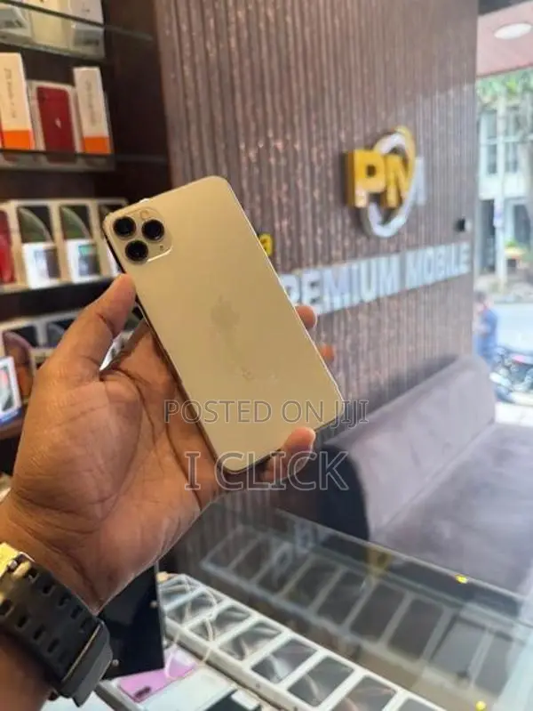 Apple iPhone 11 Pro Max 256GB (Used)