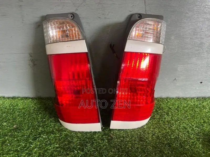 Uk hiace Tail light