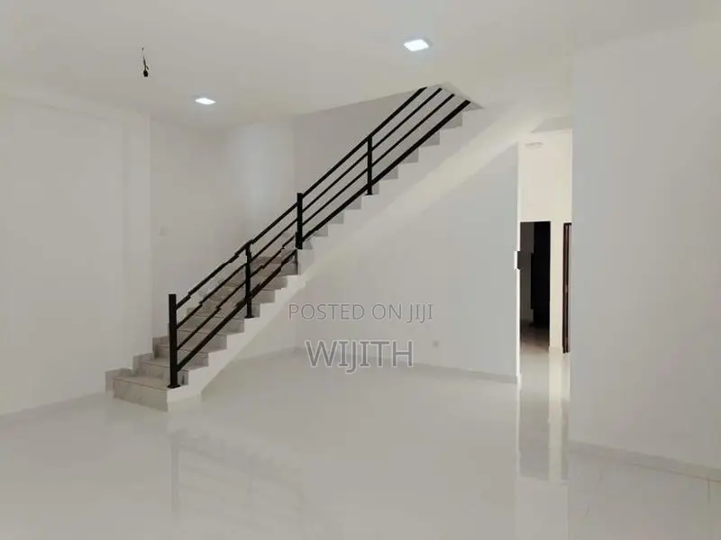 Three Storey House for Sale in Malabe Hokandarawanaguru Mawatha