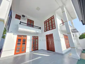 බොරලැස්ගමුවෙන් සුකෝපබෝගී අලුත්ම තෙමහල් නිවසක් විකිනීමට