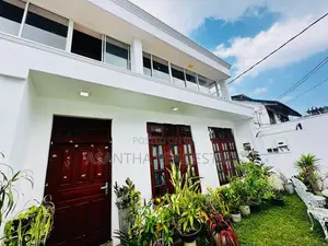 (AF517) 03 Storey Luxury House with 10.5P Sale at Mount Lavinia