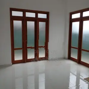 Nugegoda Papiliyana 5 Bed Rooms Upstair House For Rent
