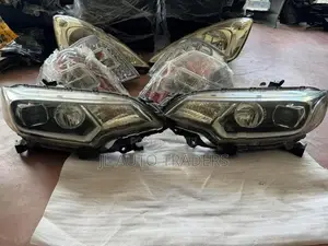 Honda Fit GP5 Head Light