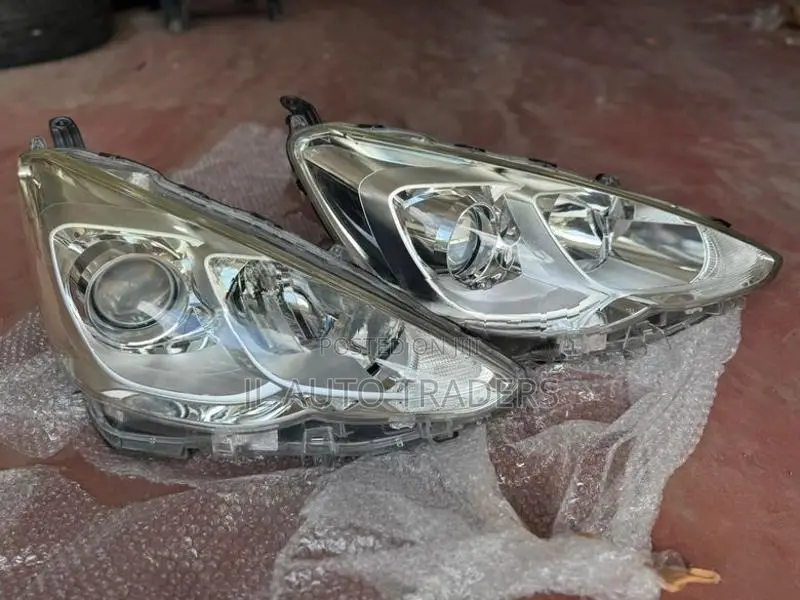Toyota Aqua X Urban Headlight