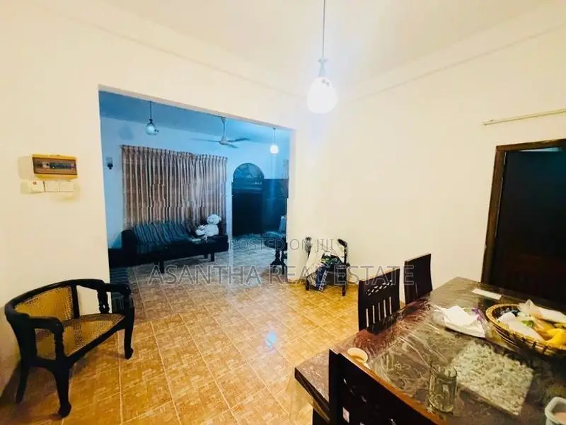 (AF527) 02 Story Unit house Sale At පිලියන්දල සුවාරපොල