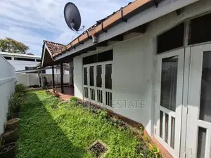 14P High Residential Property For Sale in Nawala