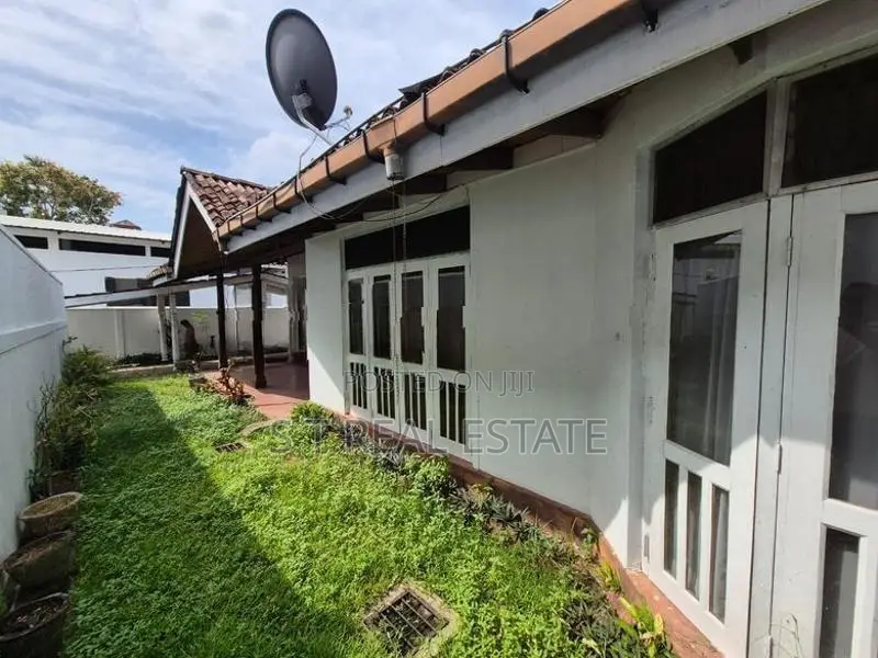 14P High Residential Property For Sale in Nawala