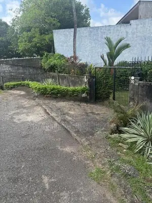 20 P Property Sale At Polhengoda Rd Colombo 05