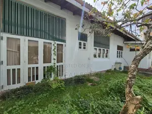 14P High Residential Property For Sale in Nawala