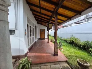 14P High Residential Property For Sale in Nawala
