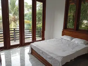 Homagama : 6BR Luxury House for Rent