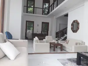 Homagama : 6BR Luxury House for Rent