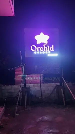 Neon Signs for Restaurants, Salons, Hotels – Indoor & Outdoor