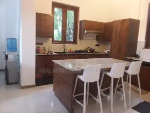 Homagama : 6BR Luxury House for Rent