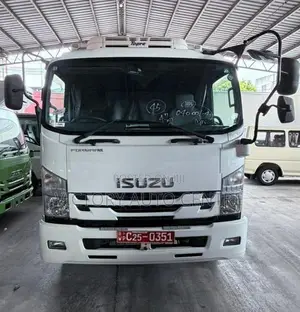 Isuzu Forward FRR90 2017