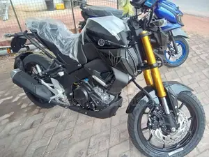 Yamaha MT 15 Black Metallic 2025
