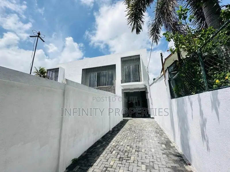 03 Story House Sale At Madiwela Ebuldeneya Nugegoda