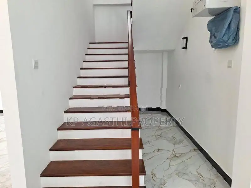 newly built piliyandala town for sale