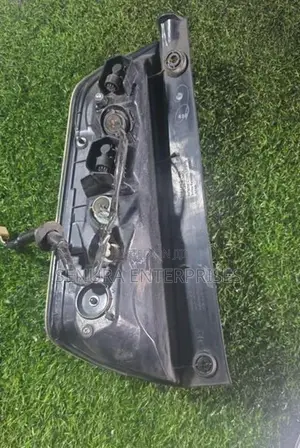 TOYOTA PASSO KG10 TAIL LIGHT RH