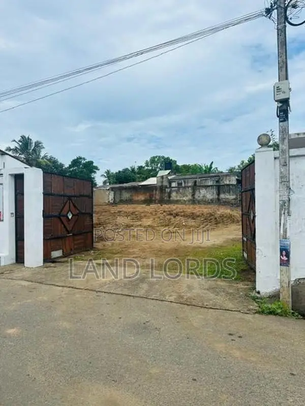 40P Prime Land For Sale near Galle Road in Moratuwa