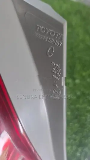 TOYOTA YARIS KSP90 TAIL LIGHT RH