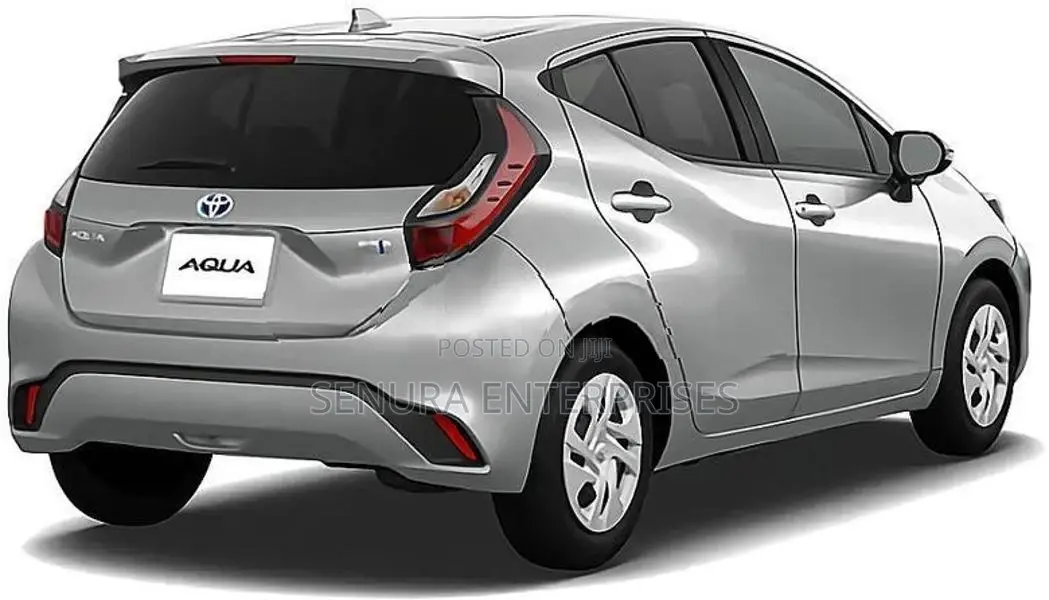 TOYOTA AQUA MXPK10 TAIL LIGHT