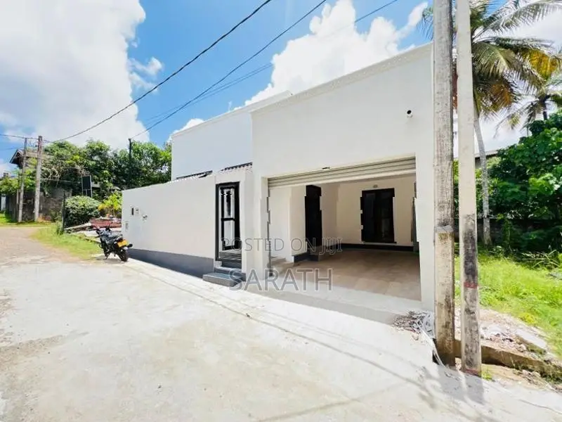 Close to Main Road - Brand New House In Malabe