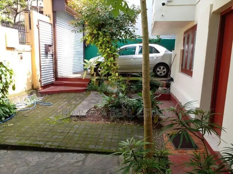 Residential Land with House in Nawala – Galpotta Road | SL14739