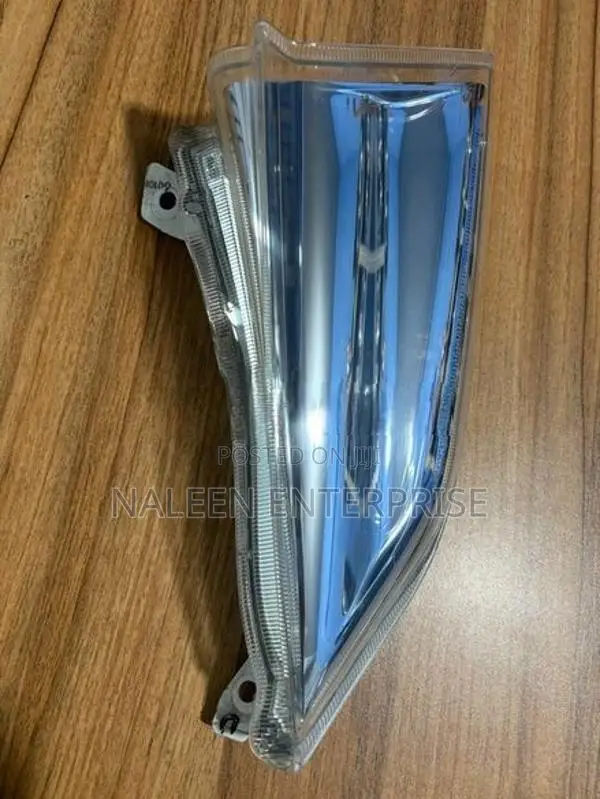 Nissan Leaf Right Side Head Light Garnish