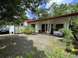 House in Kottawa Polgasowita Rd-Kesbewa Piliyandala 9.1 p