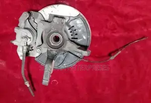 Nissan Note E12 Front Hub