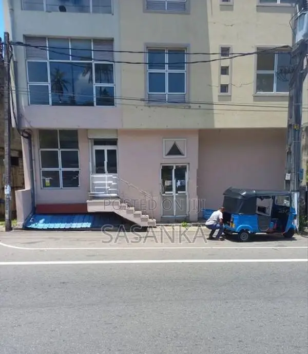 Colombo Piliyandala Main Road Facing Building For rent