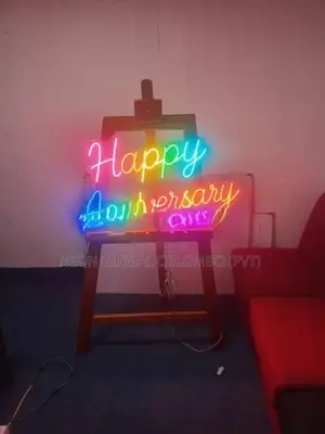 Neon - Modern Light. Vintage Soul. Your Event.