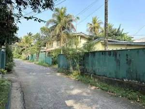 Land With Old House Nugagahawatta Rd - Boralesgamuwa- Maharagama UC
