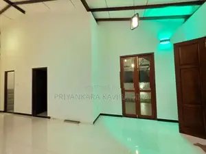 කැස්බෑව හංදියට නුදුරු අලුත්ම තනි මහල් නිවස විකිනීමට