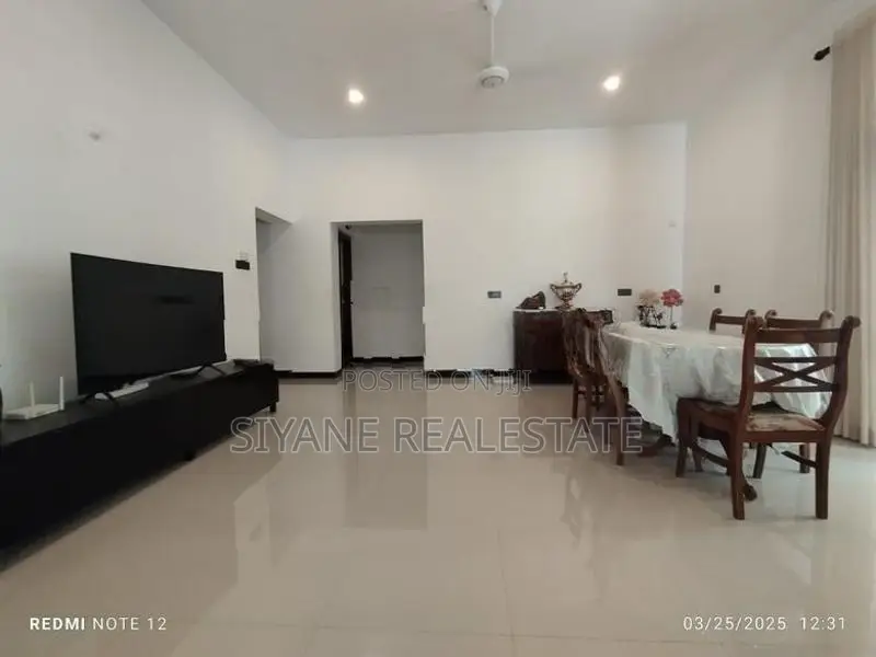 New House for Sale in Thalawathugoda