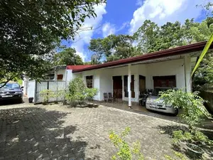 House in Kottawa Polgasowita Rd-Kesbewa Piliyandala 9.1 p