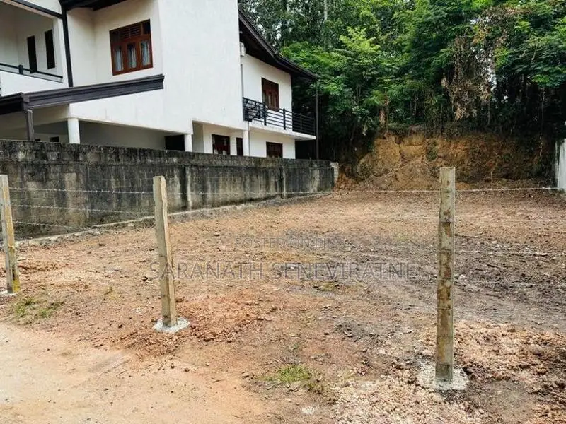 Bare Land in Kiribathgoda Makola