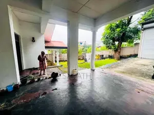 Single Storied 18.5 P With House Sale Athurugiriya