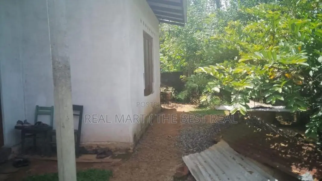 Horana : 3BR (12 perches) House for Sale at Midellamulahena