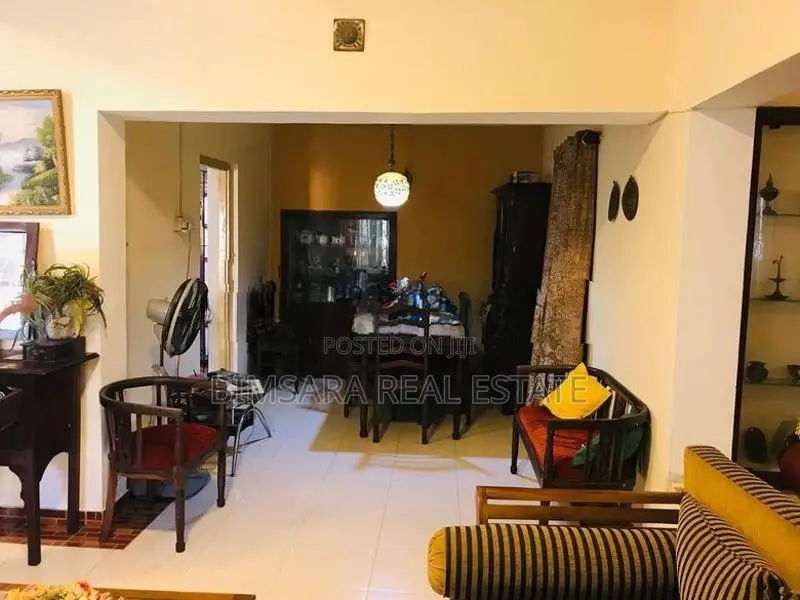 Residential Land with House in Nawala – Galpotta Road | SL14739