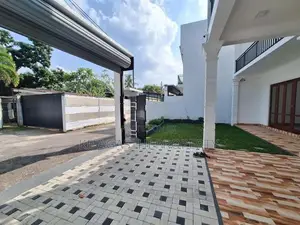 piliyandala town house for sale