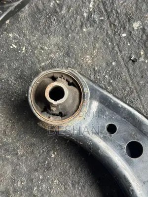 Toyota roomy lower arm pair recondition