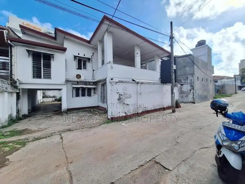 colombo 6 havelock city house/ hotel for sale