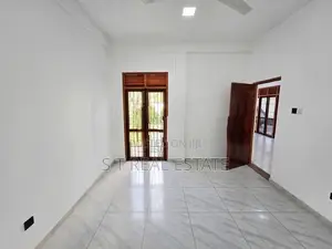 Newly Build Luxury 3 Storey House for Sale in Piliyandala