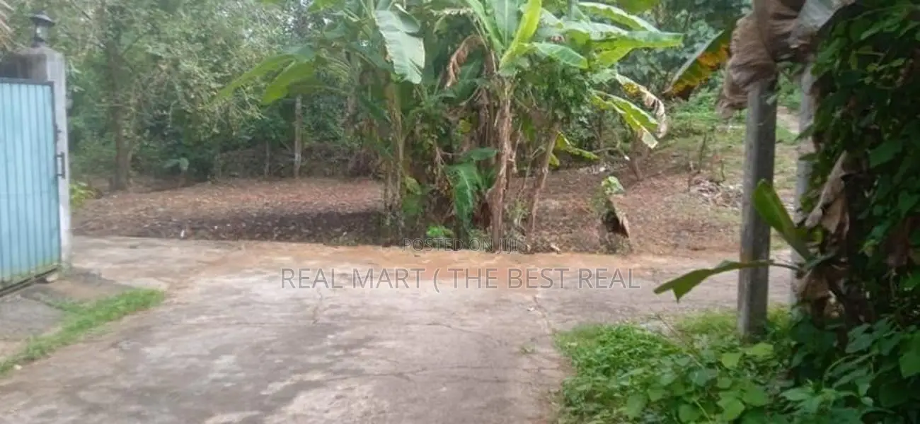 Kalutara : 11.6 Perches Land for Sale at Ethanamadala