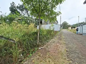 අතුරුගිරියේ පිහිටි ඉඩමක් විකිණීමට ඇත (Araliya Cresent). (ID : ATHU031S