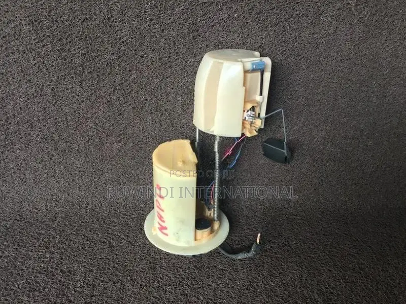 Toyota Aqua Nhp10 Petrol Floater